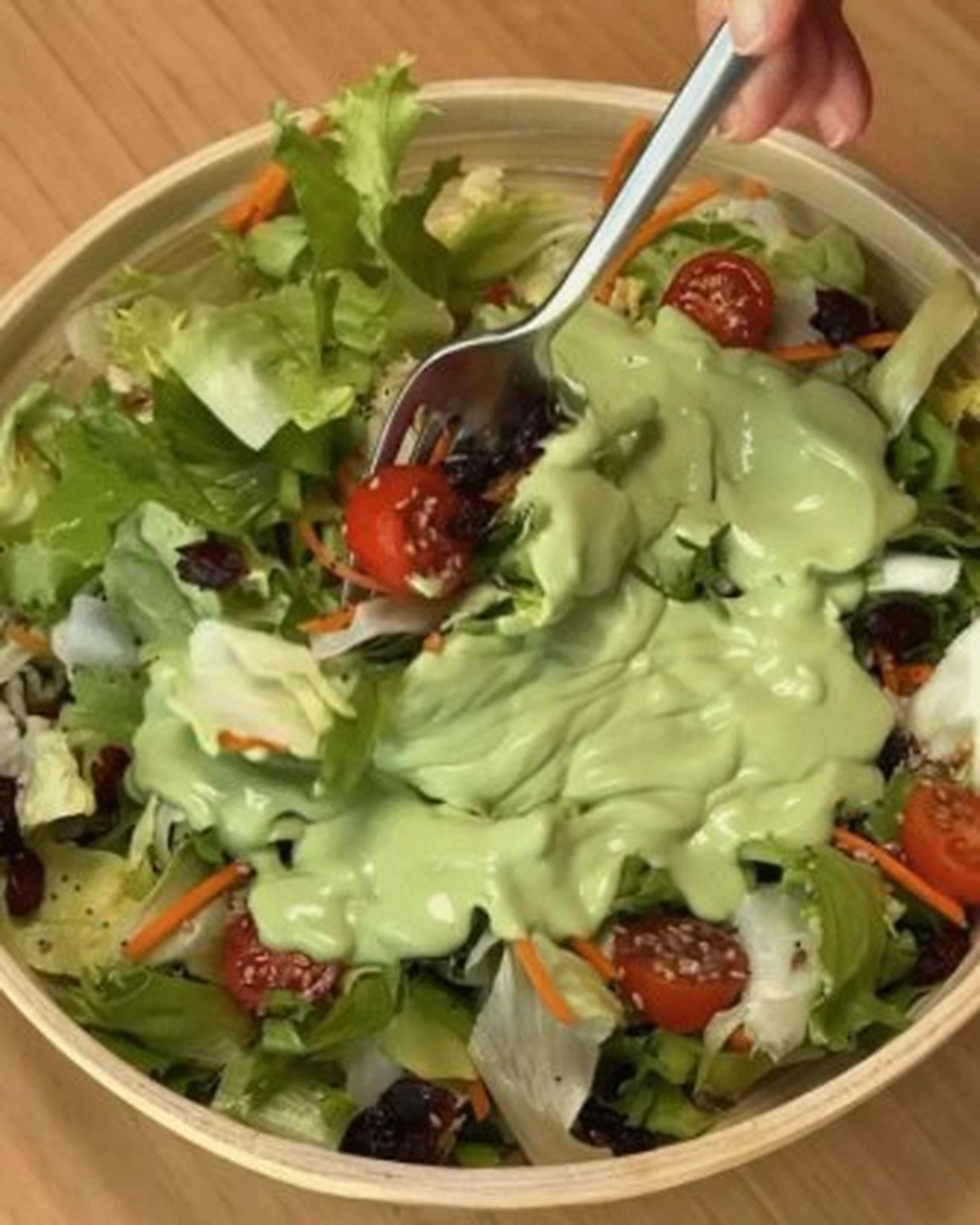 Salada com molho cremoso 1